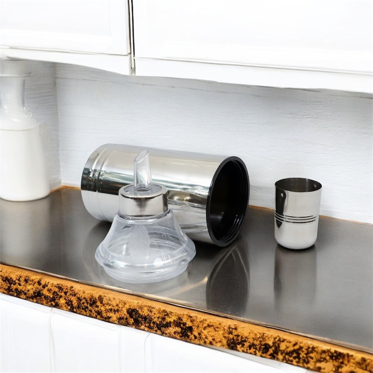 Oil Pourer with Transparent Lid – 1 Litre Capacity