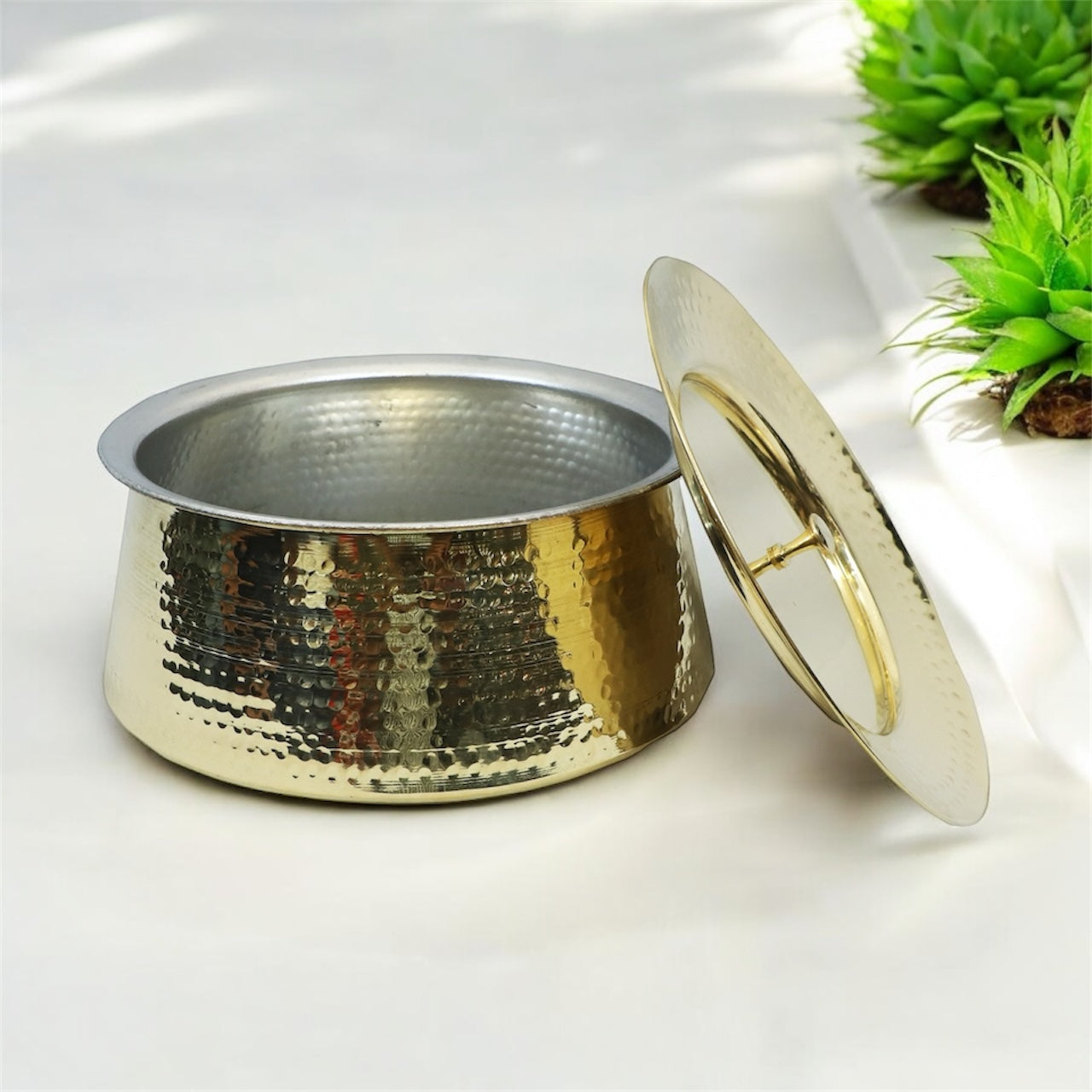 Pure Brass Lagan Handi with Lid – 2.5L Capacity
